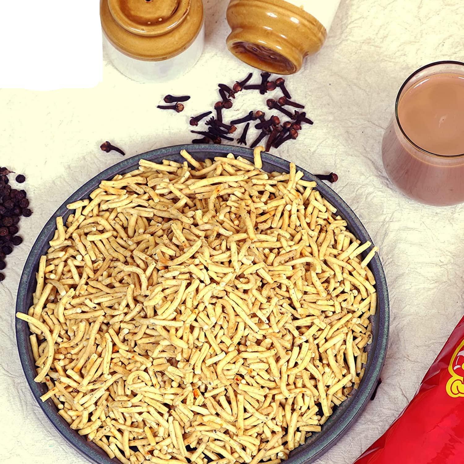 GHOTARAM GFP Indori\'s Namkeen Ratlami Sev Farsan Ratlami Namken/Chatpati Sev/Besan Bhujia Long Sev Snack/Ratlami Namkeen Sev Crispy & Crunchy Snack from the Heart of Madhya Pradesh-1Kg*6Pack