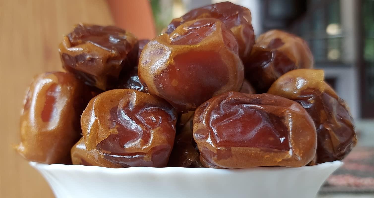 AWFAAKI AWFAAKI Sukkari Dates Soft | Sukkary Dates Soft | Sukari Dates | Sukary Dates | Sukkari Rutab | Saudi Arabia (1 Kg) - Previously Frozen